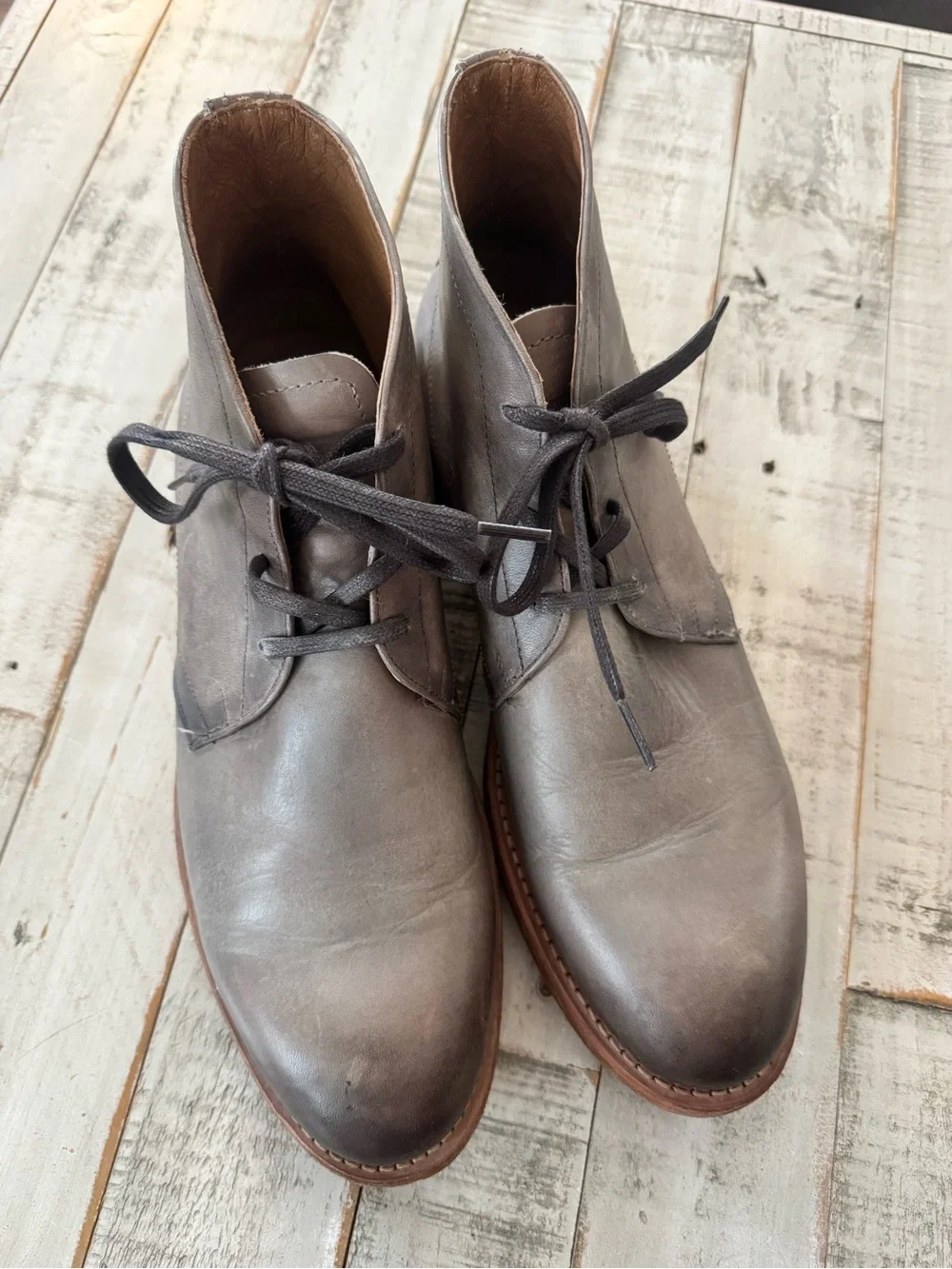 Frye Men's Taupe Leather Chukka Boots
